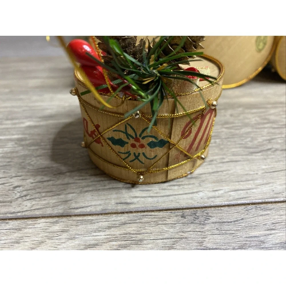 Lillian Vernon Set Of 4 Wooden Drum Ornament's (3728) Christmas Joy Noel Ho,‎ Ho